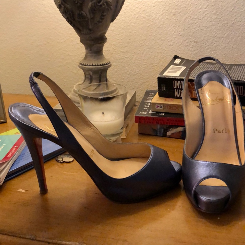 Blue metallic, fall in love with me, Louboutins!